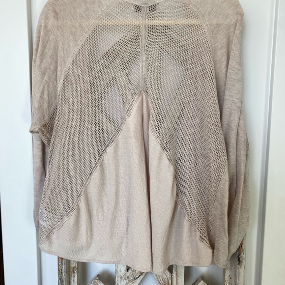 Delicate Boho layering cardigan - Picture 3 of 3